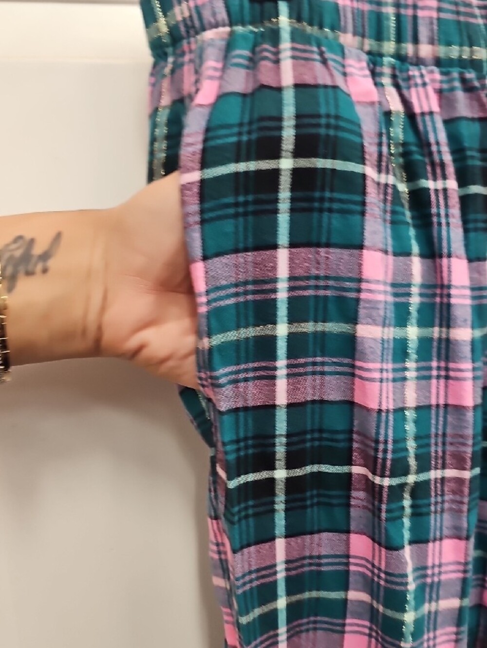 Victoria's Secret Teal, Pink & Black Plaid Pajama Bottoms - Picture 6 of 7